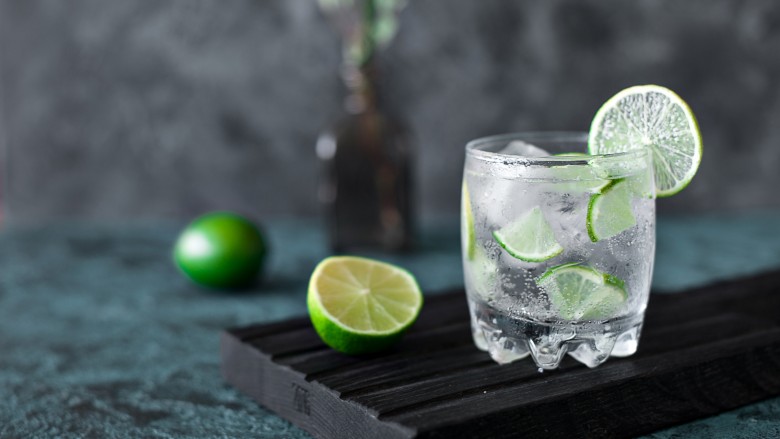 Vodka Soda Cocktail - SocializeBlog
